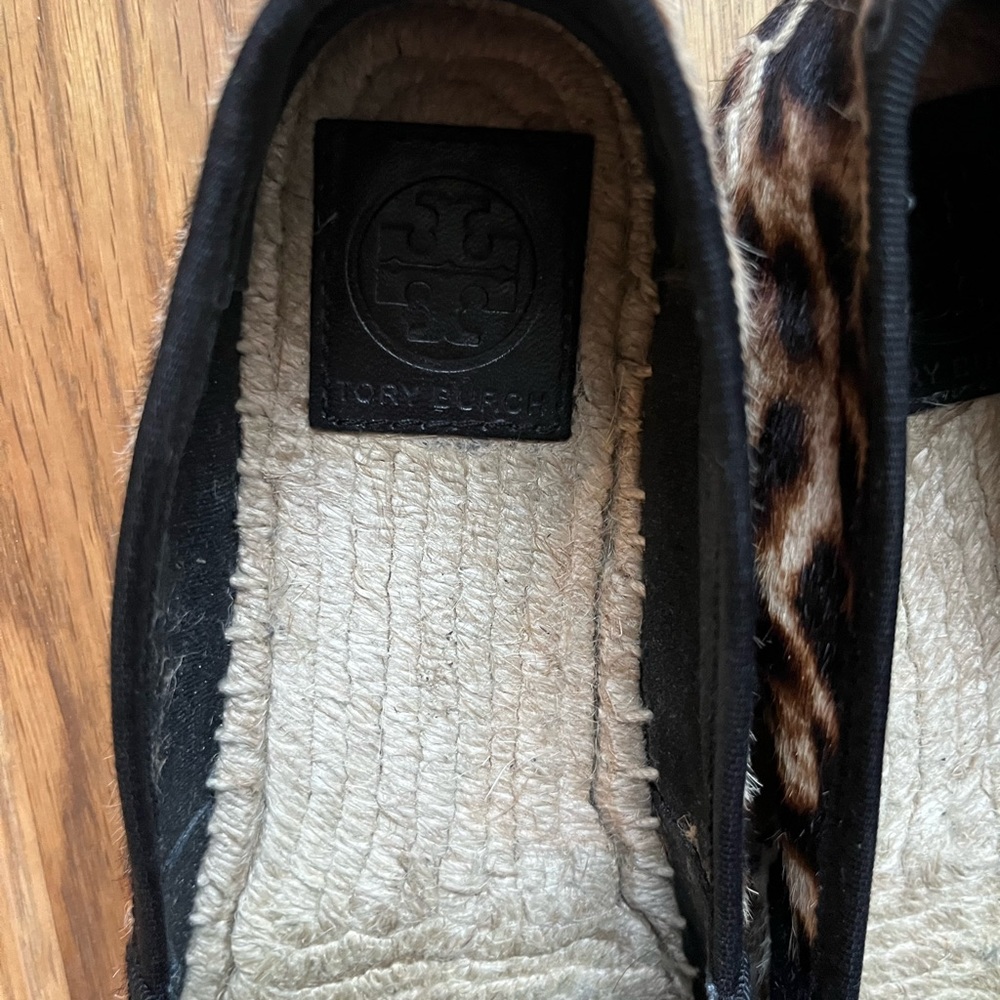 Tory Burch Leopard Print Espadrille Slides In A S… - image 2